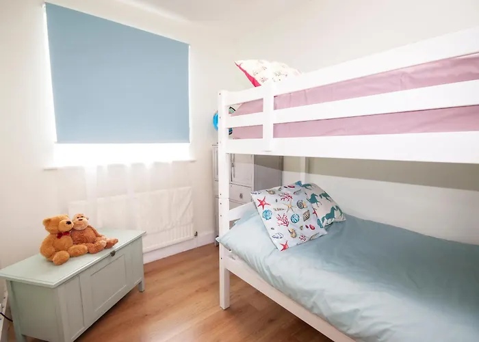 Newly Refurbished - Margate Sunset Retreat