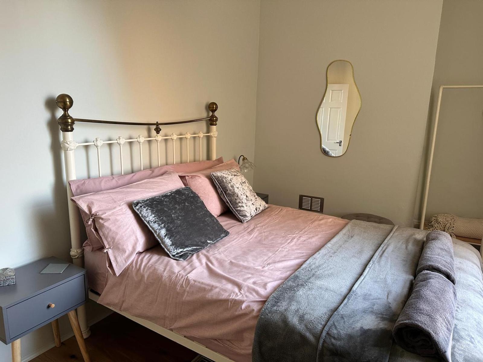 Newly Refurbished - Sunset Retreat *